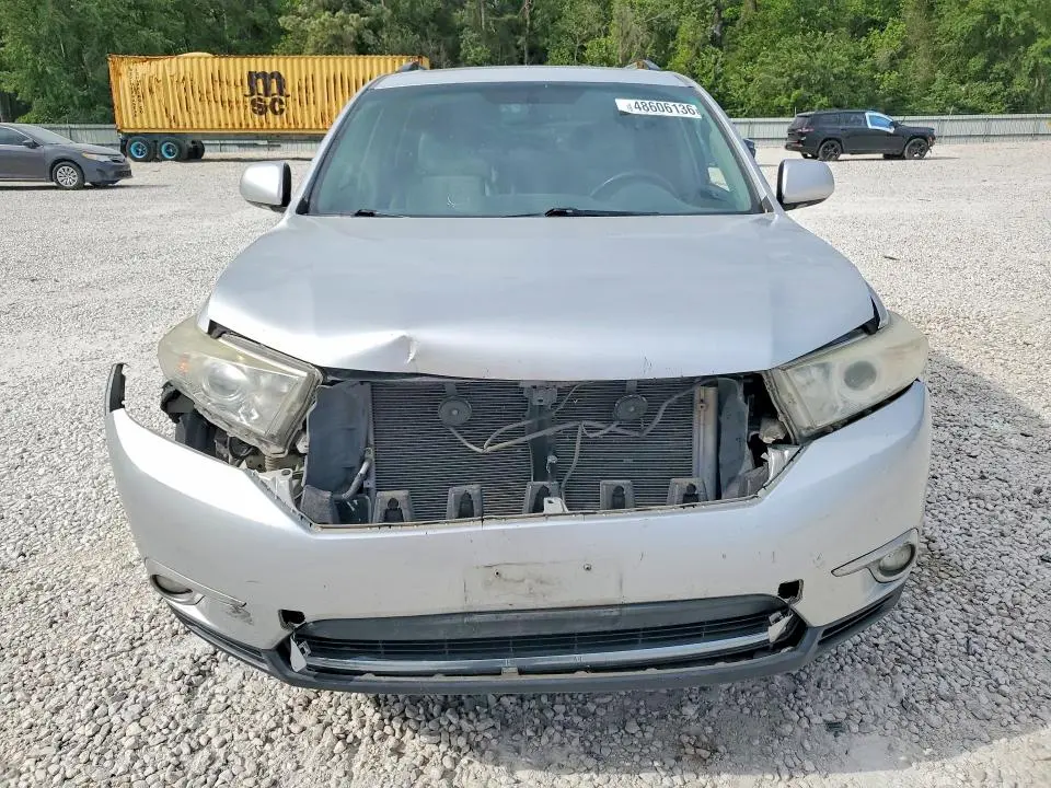 2011 TOYOTA HIGHLANDER LIMITED  