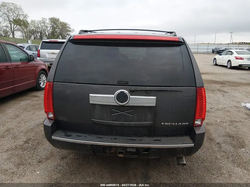 2011 CADILLAC ESCALADE ESV LUXURY