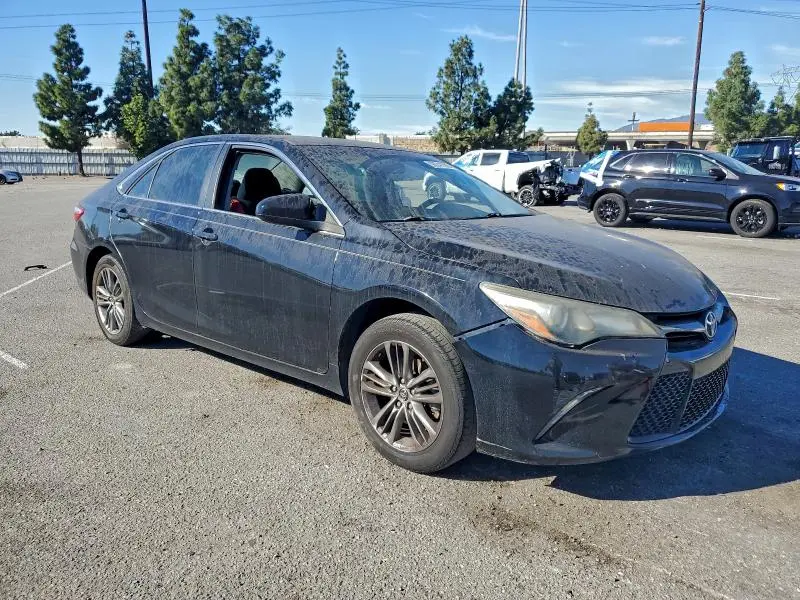 2016 TOYOTA CAMRY LE  