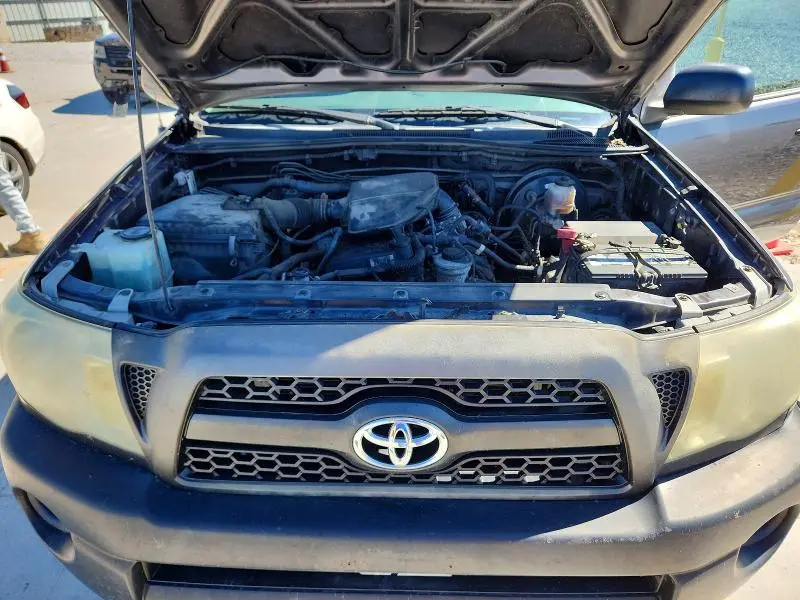 2011 TOYOTA TACOMA BASE  