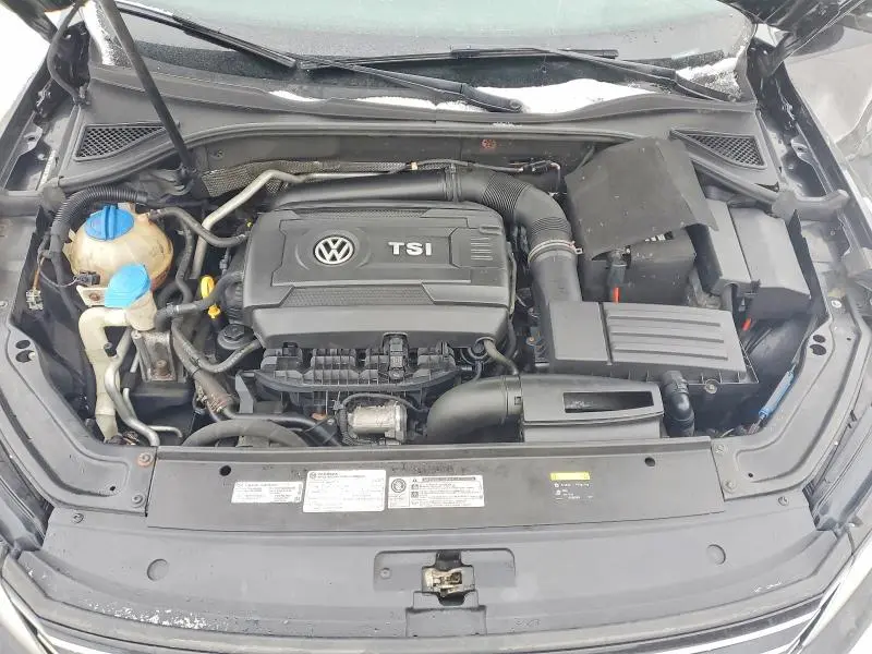 2016 VOLKSWAGEN PASSAT SE  