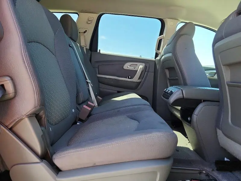 2012 CHEVROLET TRAVERSE LS  