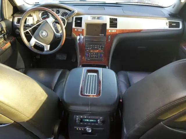 2012 CADILLAC ESCALADE LUXURY  