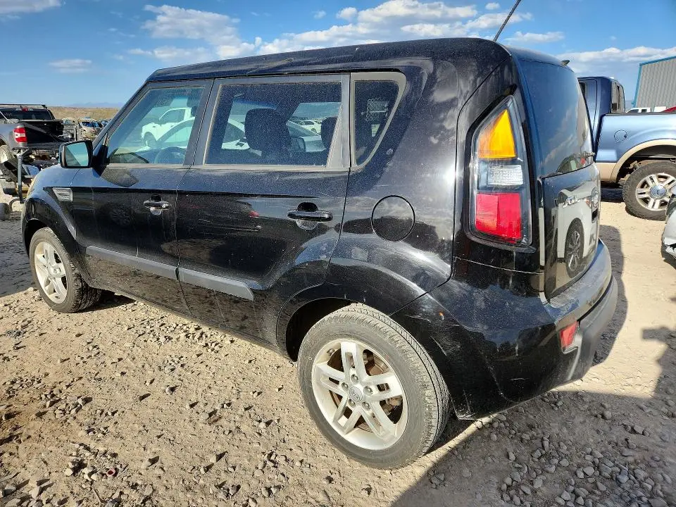 2011 KIA SOUL +  