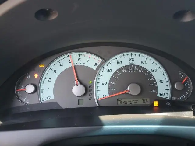 2011 TOYOTA CAMRY SE  