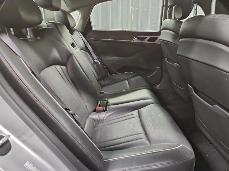 2017 GENESIS G80 BASE  