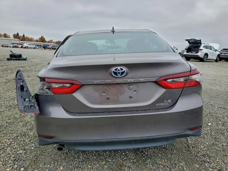 2022 TOYOTA CAMRY LE  