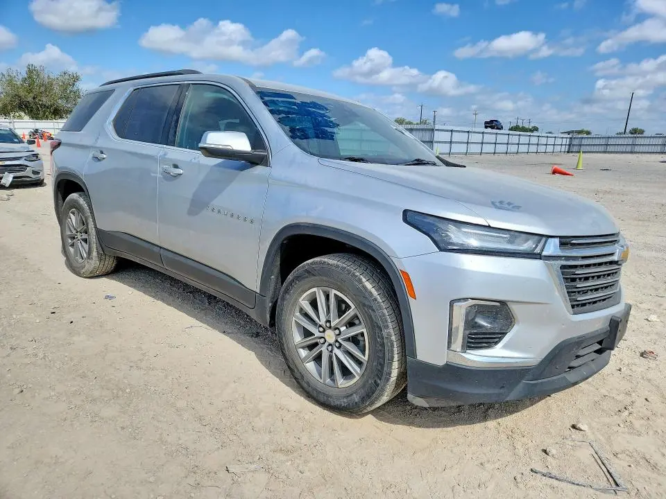 2022 CHEVROLET TRAVERSE LT  