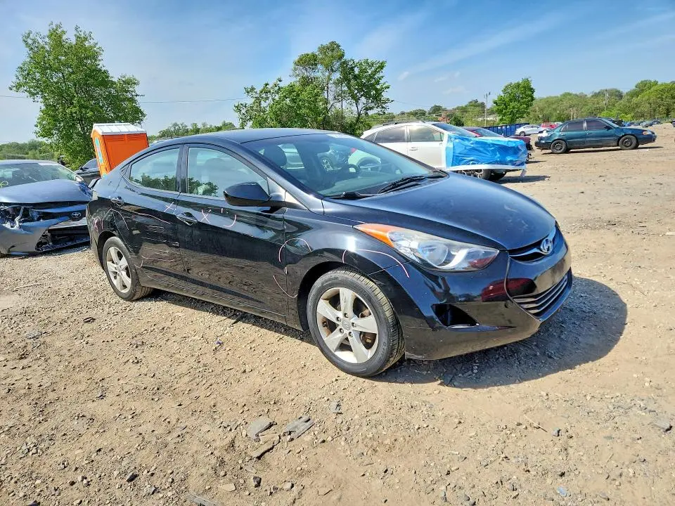 2013 HYUNDAI ELANTRA GLS  