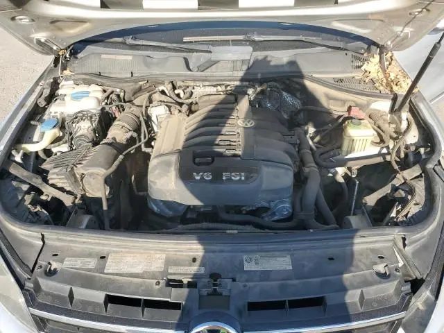 2012 VOLKSWAGEN TOUAREG V6  