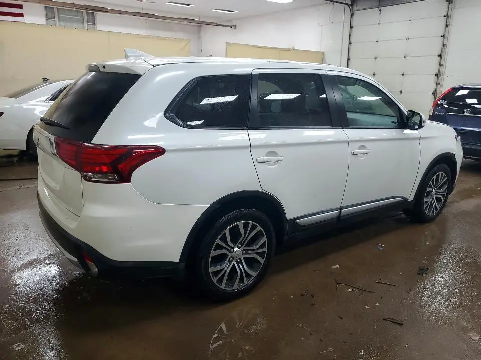 2017 MITSUBISHI OUTLANDER SE/SEL  