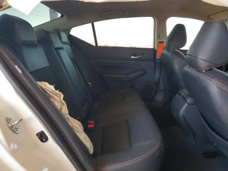 2022 NISSAN ALTIMA SR  