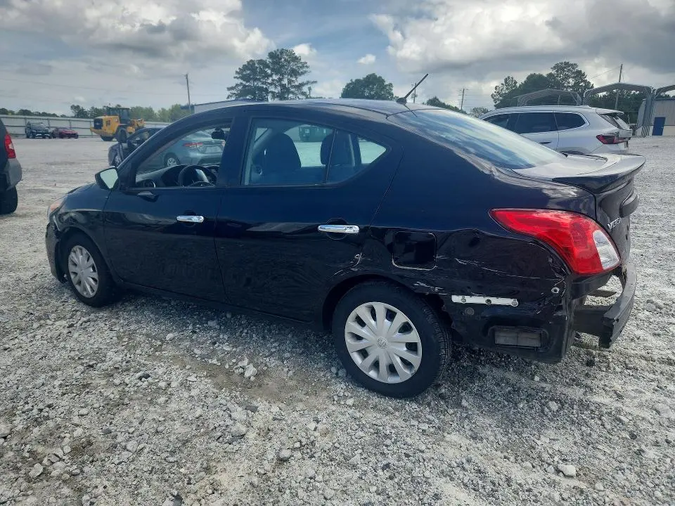2018 NISSAN VERSA SV  