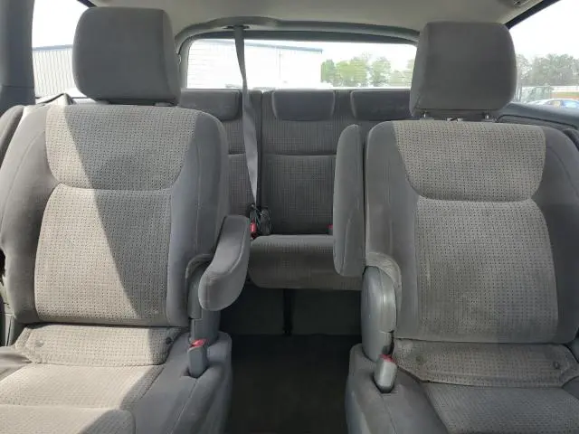 2010 TOYOTA SIENNA CE  
