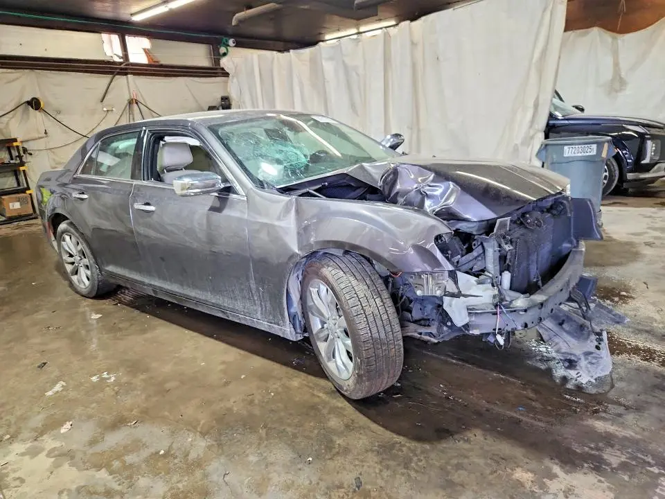 2015 CHRYSLER 300C   