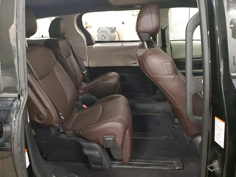 2023 TOYOTA SIENNA PLATINUM 7-PASSENGER  