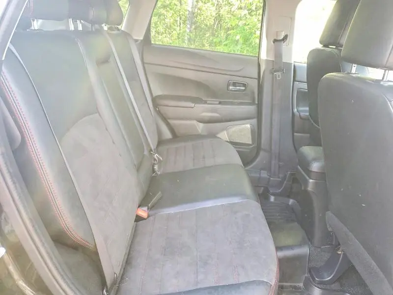 2019 MITSUBISHI RVR SE LIMITED  