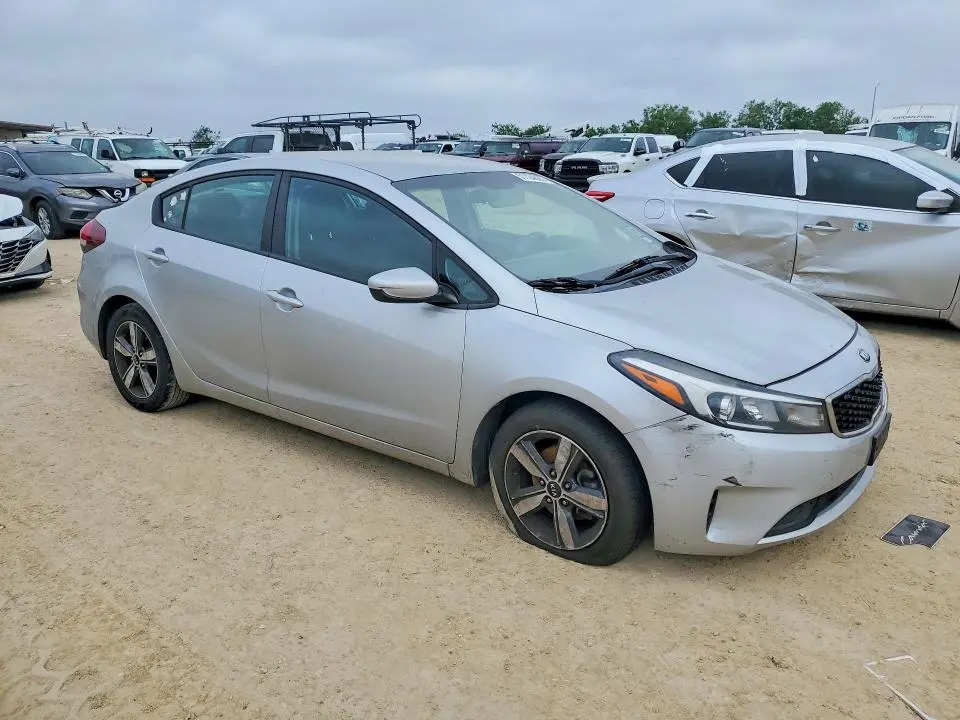 2018 KIA FORTE LX  