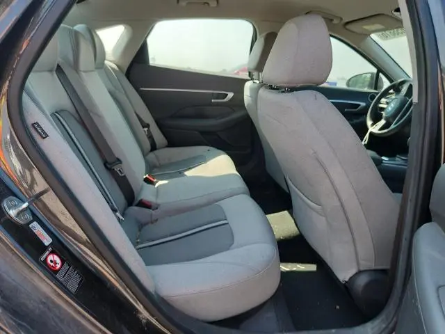 2022 HYUNDAI SONATA SE  