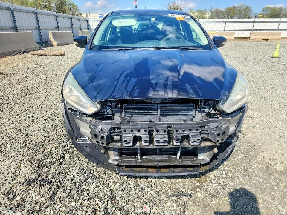 2017 FORD FOCUS SE  