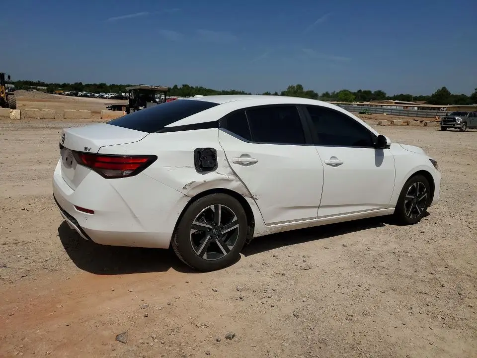 2024 NISSAN SENTRA SV  