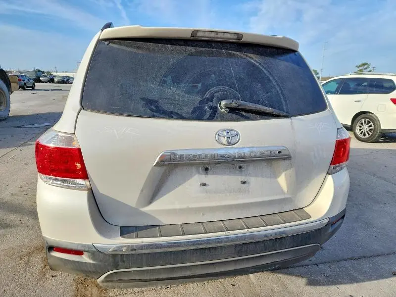 2011 TOYOTA HIGHLANDER LIMITED  