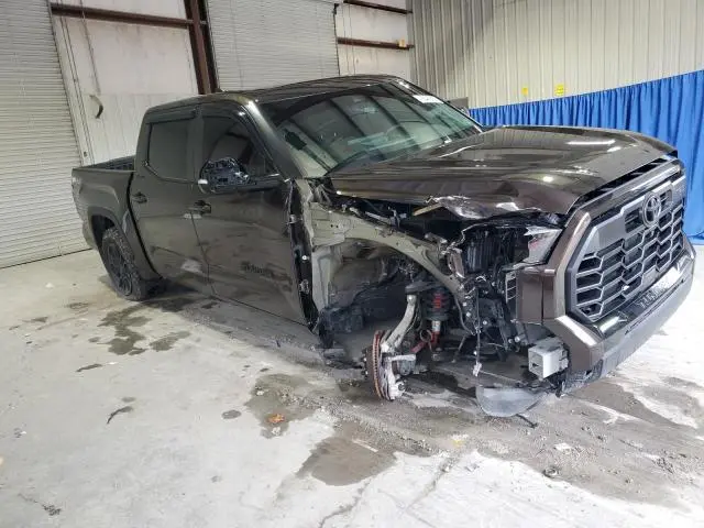 2024 TOYOTA TUNDRA CREWMAX LIMITED  