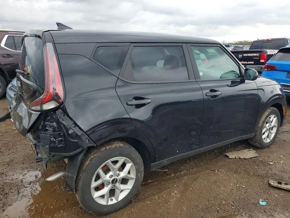 2024 KIA SOUL LX  