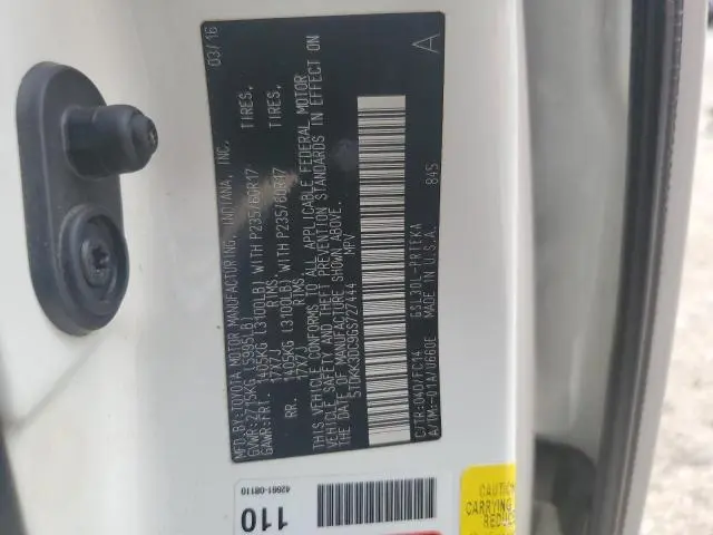 2016 TOYOTA SIENNA LE  