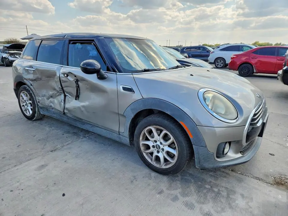 2017 MINI COOPER CLUBMAN  
