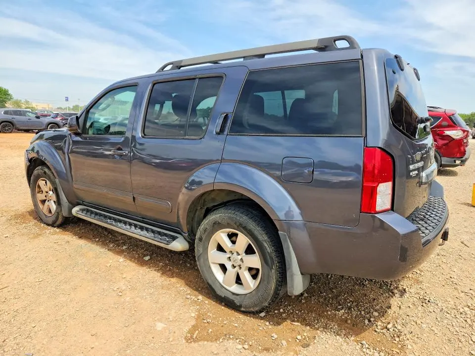 2012 NISSAN PATHFINDER S  