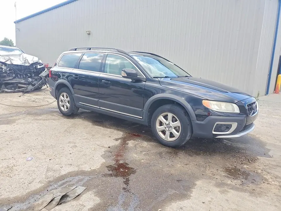 2013 VOLVO XC70 3.2  