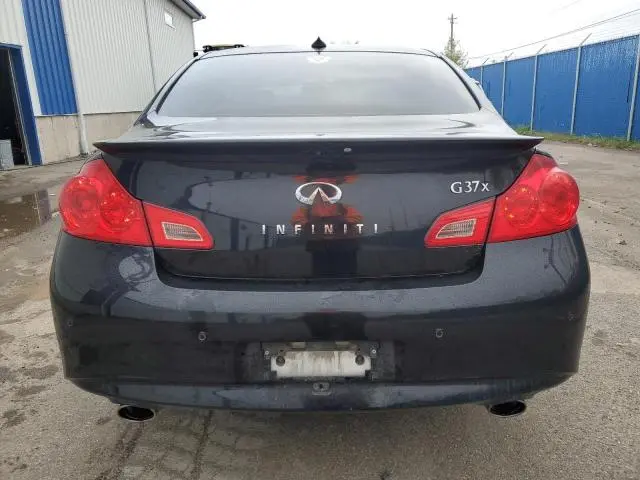 2013 INFINITI G37   