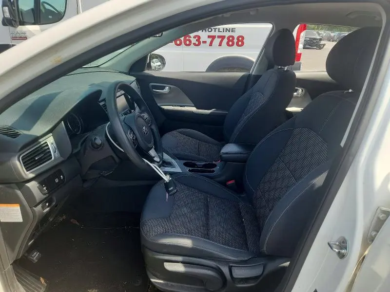 2018 KIA NIRO LX  