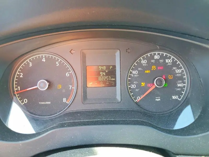 2011 VOLKSWAGEN JETTA SE  