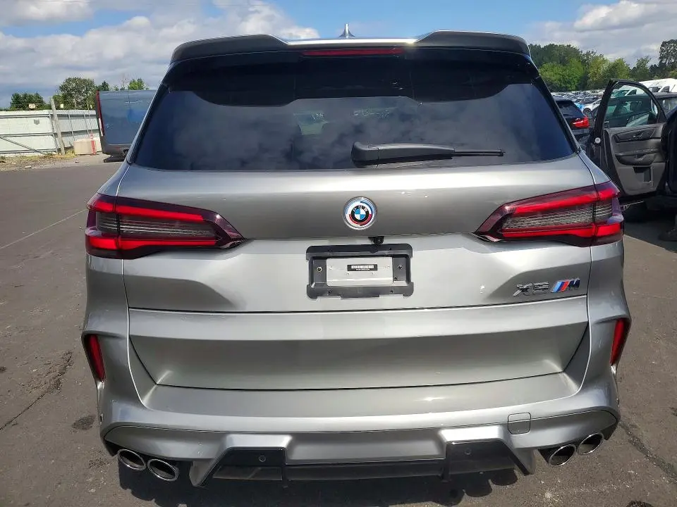 2022 BMW X5 M  