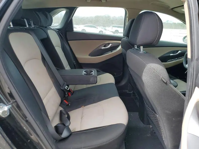 2018 HYUNDAI ELANTRA GT BASE  