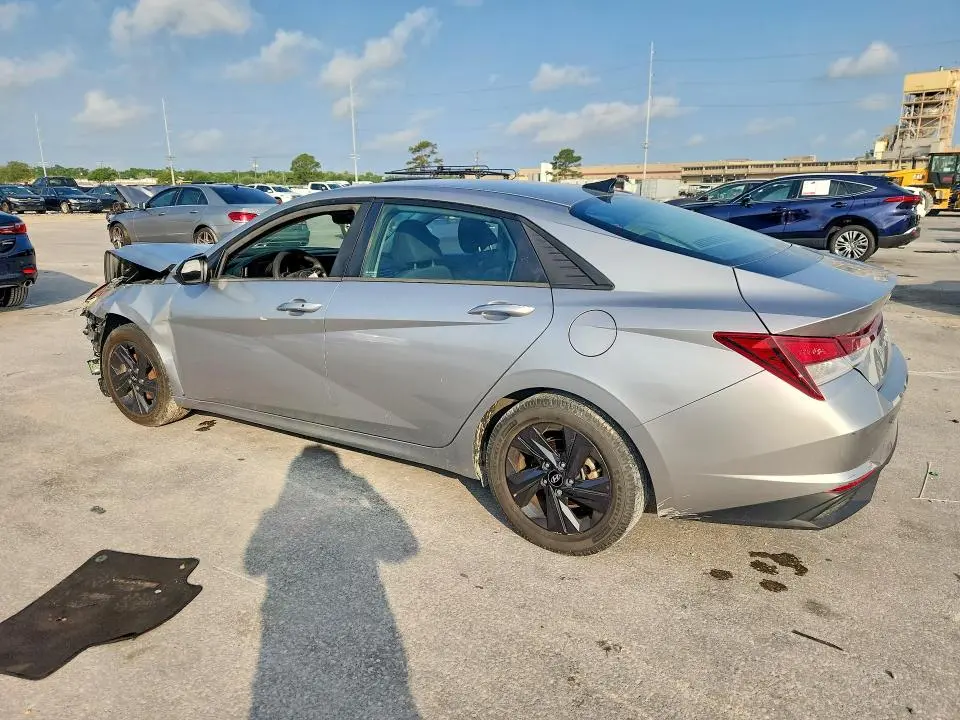 2022 HYUNDAI ELANTRA SEL  