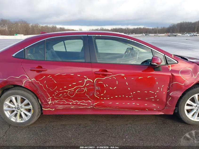 2024 TOYOTA COROLLA HYBRID XLE