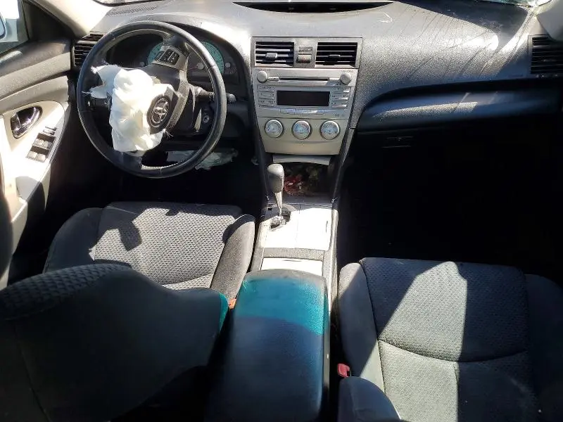 2011 TOYOTA CAMRY SE  