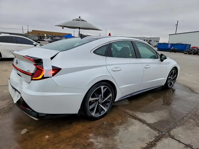 2021 HYUNDAI SONATA SEL PLUS  