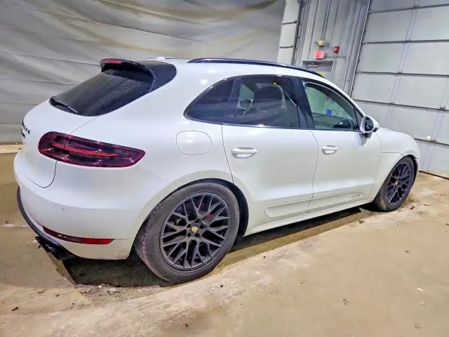 2017 PORSCHE MACAN GTS  