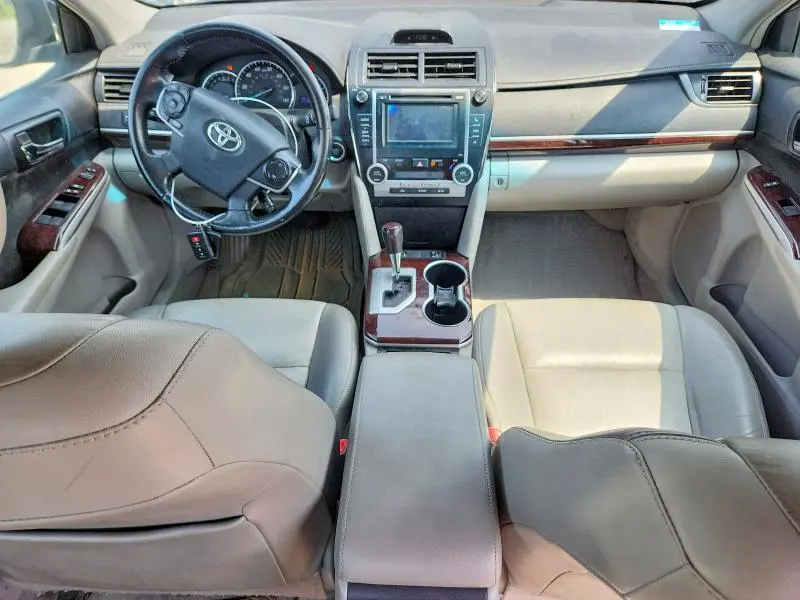 2014 TOYOTA CAMRY XLE  