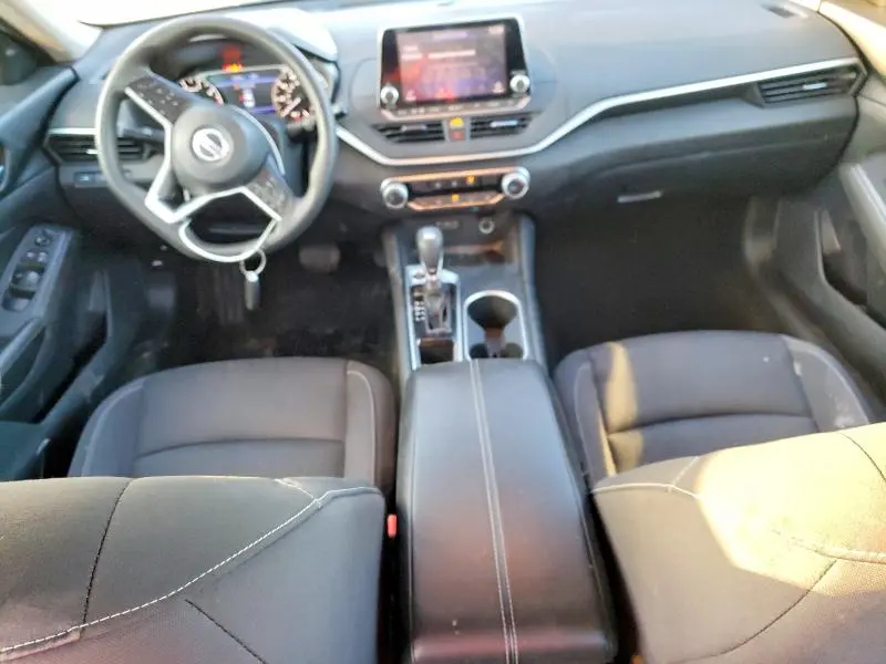 2022 NISSAN ALTIMA SV  