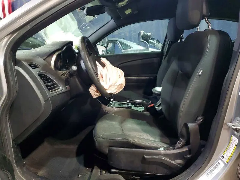 2013 DODGE AVENGER SE  