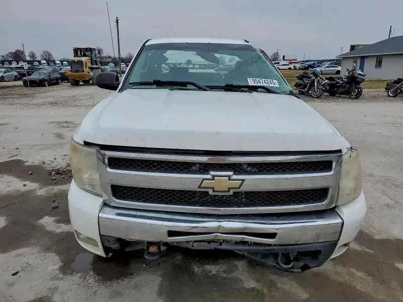 2011 CHEVROLET SILVERADO K1500 LT  