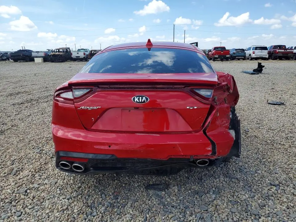2019 KIA STINGER GT2  