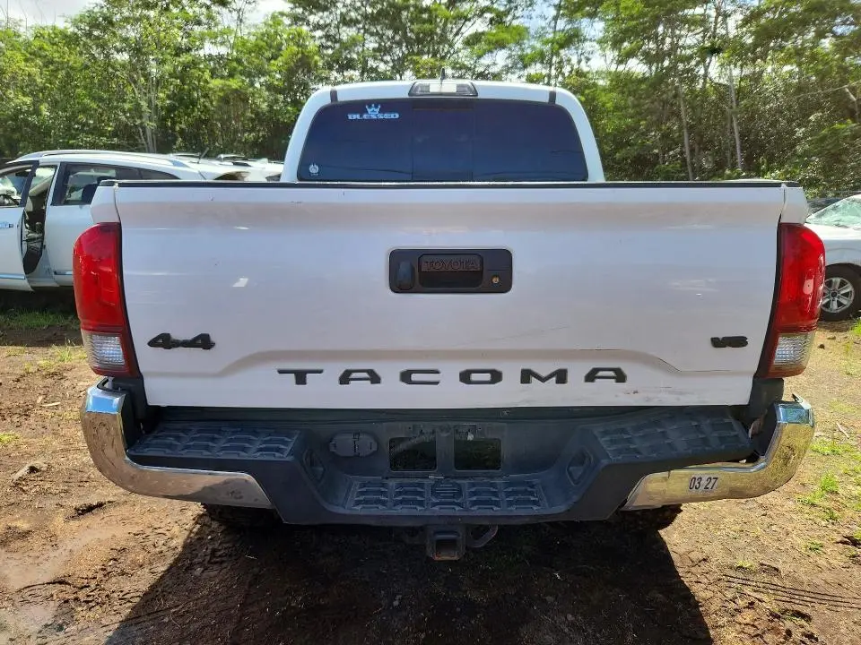 2019 TOYOTA TACOMA SR V6  