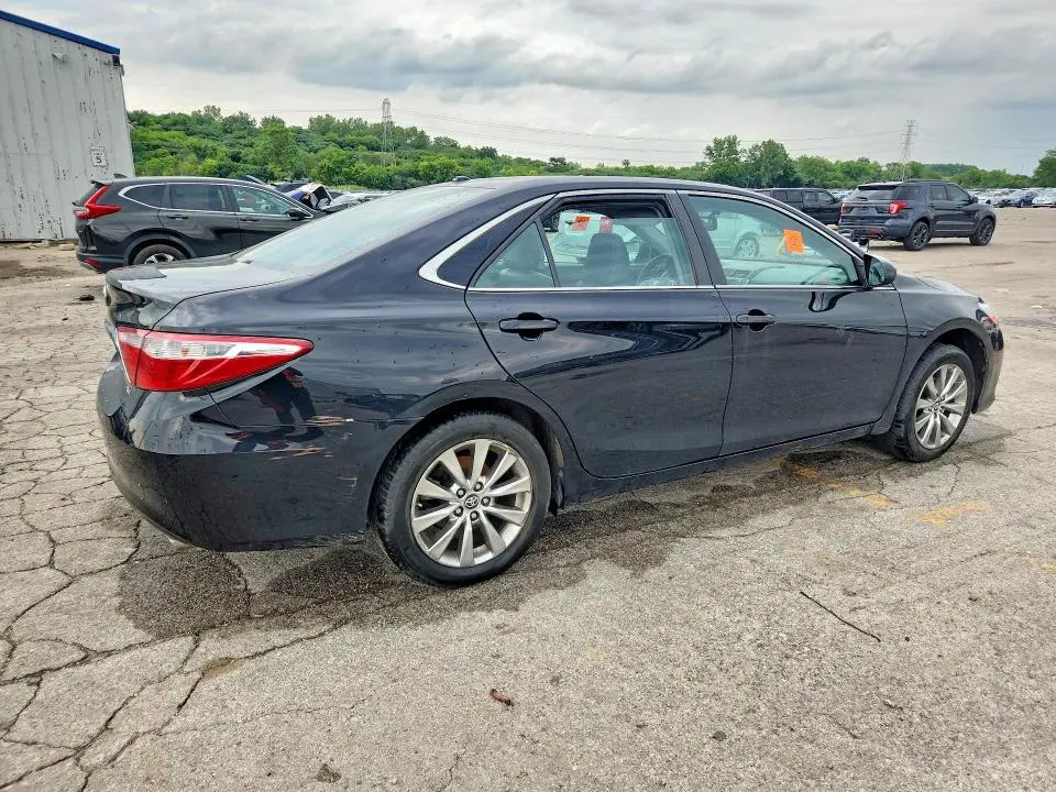 2017 TOYOTA CAMRY XLE  