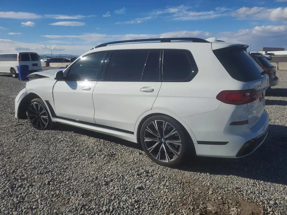 2022 BMW X7 M50I  